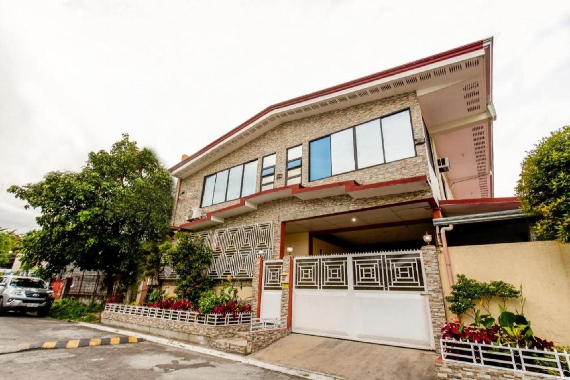 La Belladoza Near Airport Hotel Paranaque City Exterior foto